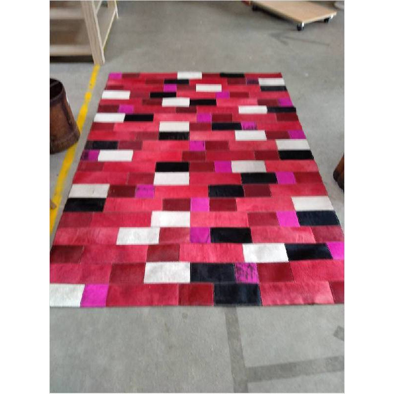 TAPIS EN PEAU