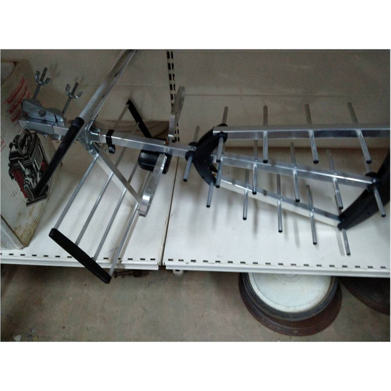 ANTENNE TERRESTRE 
