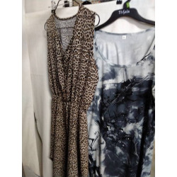 ROBE M