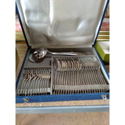 SERVICE 37 PCS