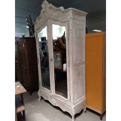 ARMOIRE ANCIENNE CÉRUSÉE