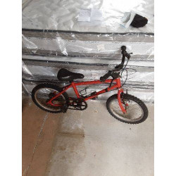 VELO ENFANT ROUGE
