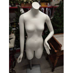 MANNEQUIN 