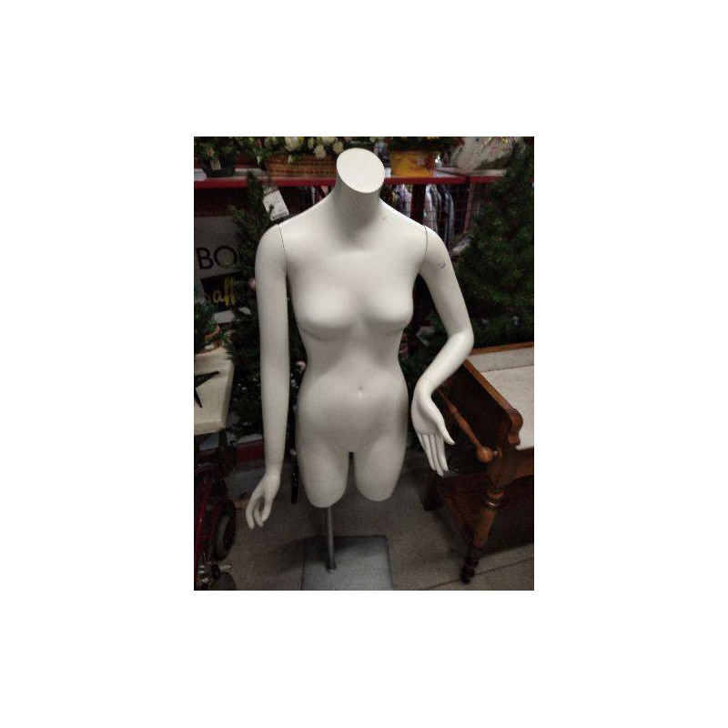 MANNEQUIN 
