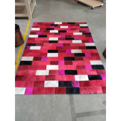 TAPIS EN PEAU
