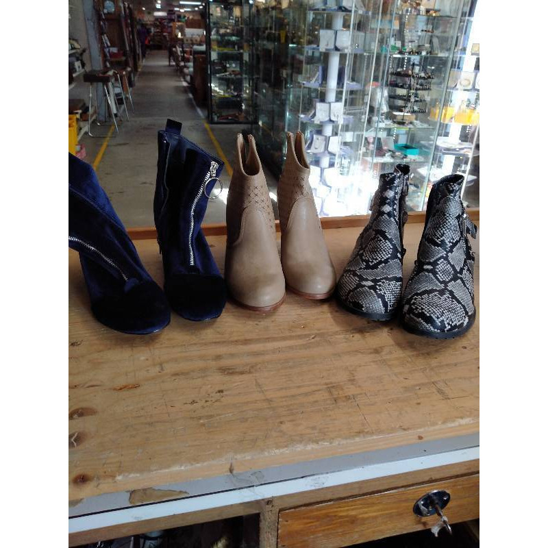 BOTTINES