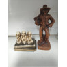 STATUE 