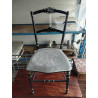 CHAISE ASSISE TISSUS 