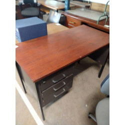 BUREAU METALIQUE