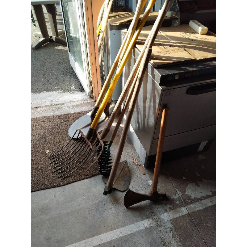 OUTILS JARDIN 
