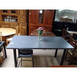 TABLE À MANGER HAUTE IMPROVISÉ
