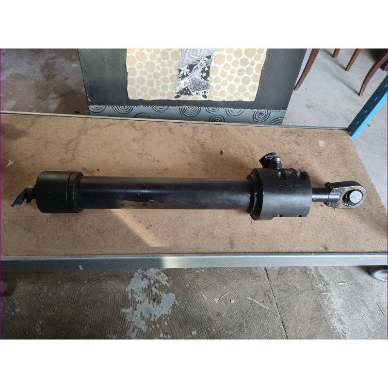 VÉRIN HYDRAULIQUE 