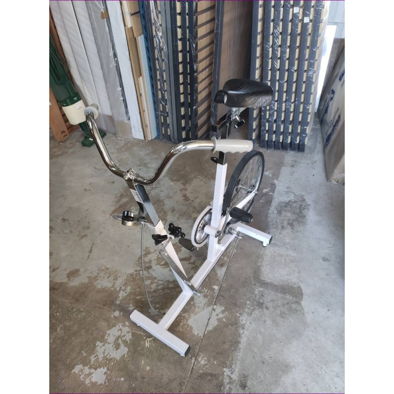 VÉLO APPARTEMENT MARCEL FRANCO 