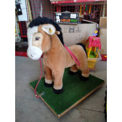 PONEY SUR PLANCHE