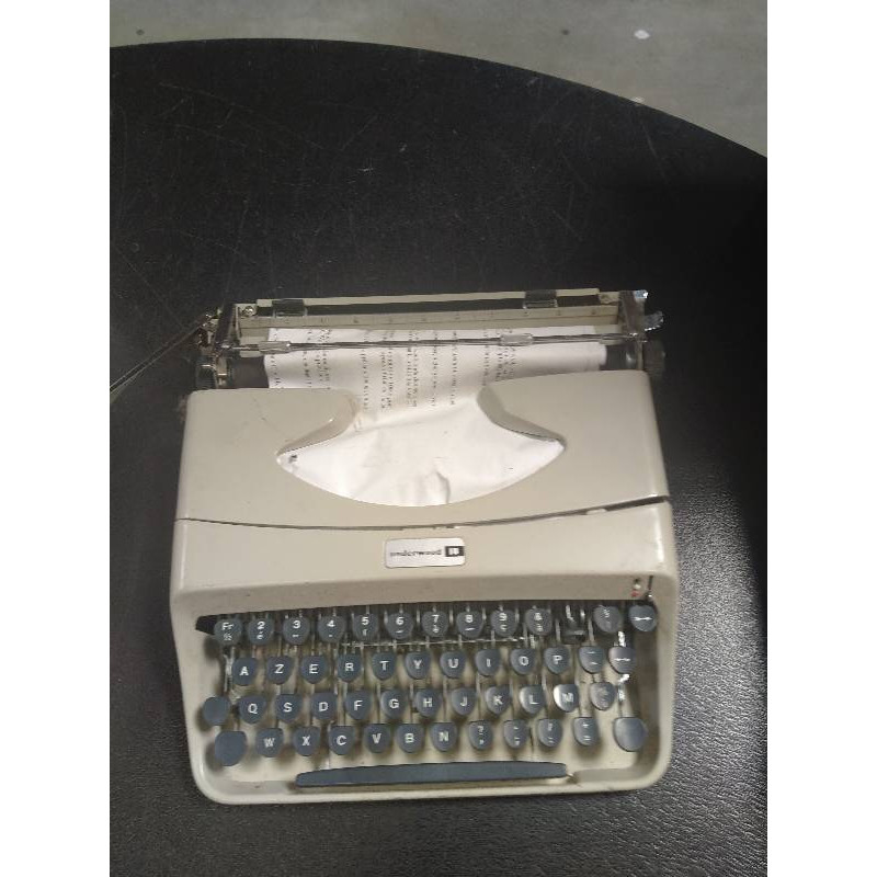 MACHINE A ECRIRE UNDERWOOD