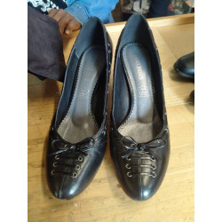 CHAUSSURES NOIRES 
