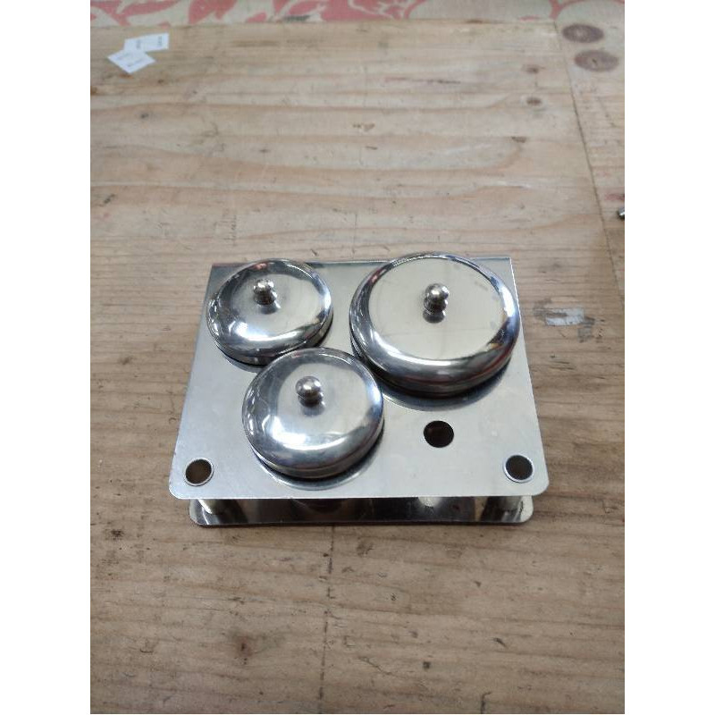 DISTRIBUTEUR COSMÉTIQUES 