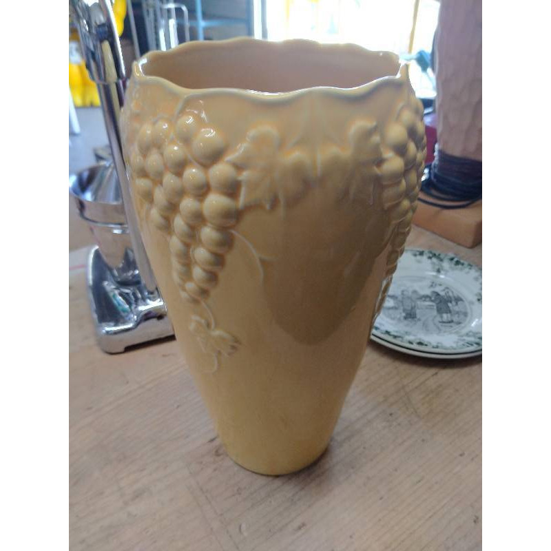 VASE JAUNE