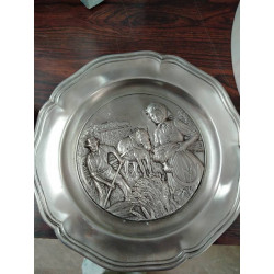 ASSIETTE DÉCORATIVE ETAIN