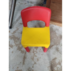 CHAISE ENFANT PLASTIQUE...