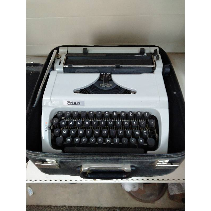 MACHINE A ÉCRIRE ERIKA 