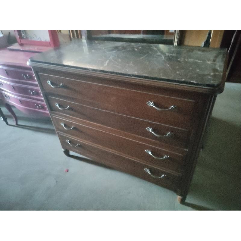 COMMODE 4 TIROIRS DESSUS MARBRE 