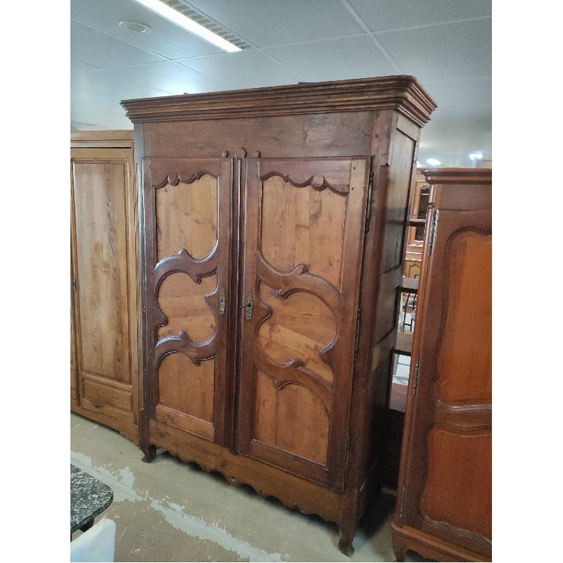 ARMOIRE AUVERGNATE 