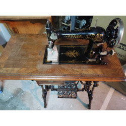 MACHINE À COUDRE PFAFF