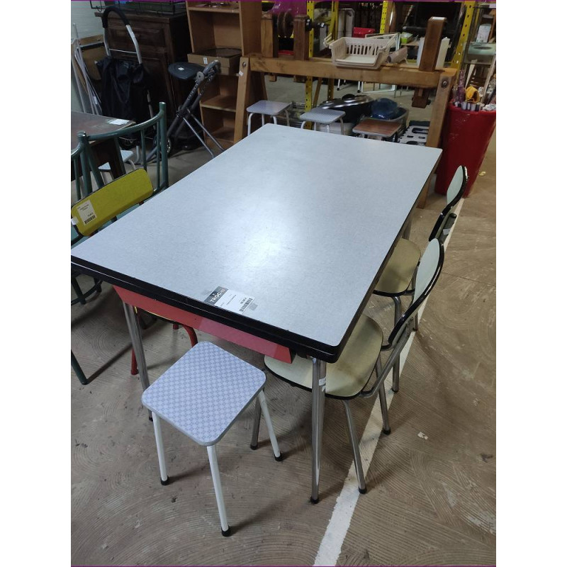 TABLE FORMICA 